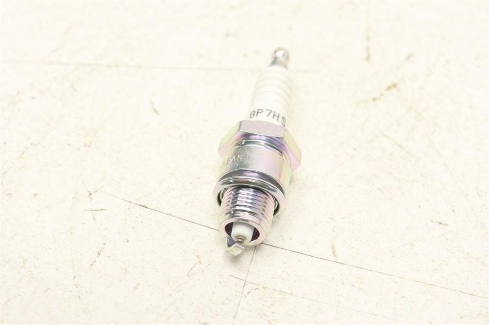 NGK Spark Plug BP7HS 5111 41087