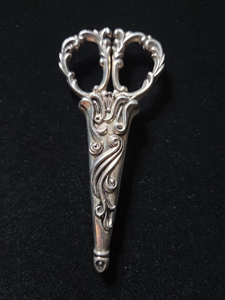 Vintage Embroidery Scissors Silver With Case