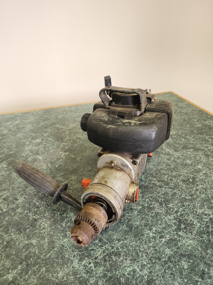 Tanaka TED-265 Gas Powered Engine Drill