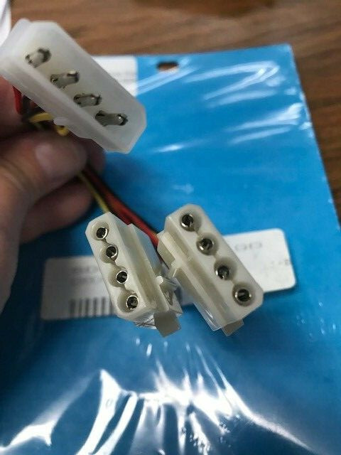 4 pin Molex Internal Y IBM Hard Drive Power Cable Splits one connection into 2