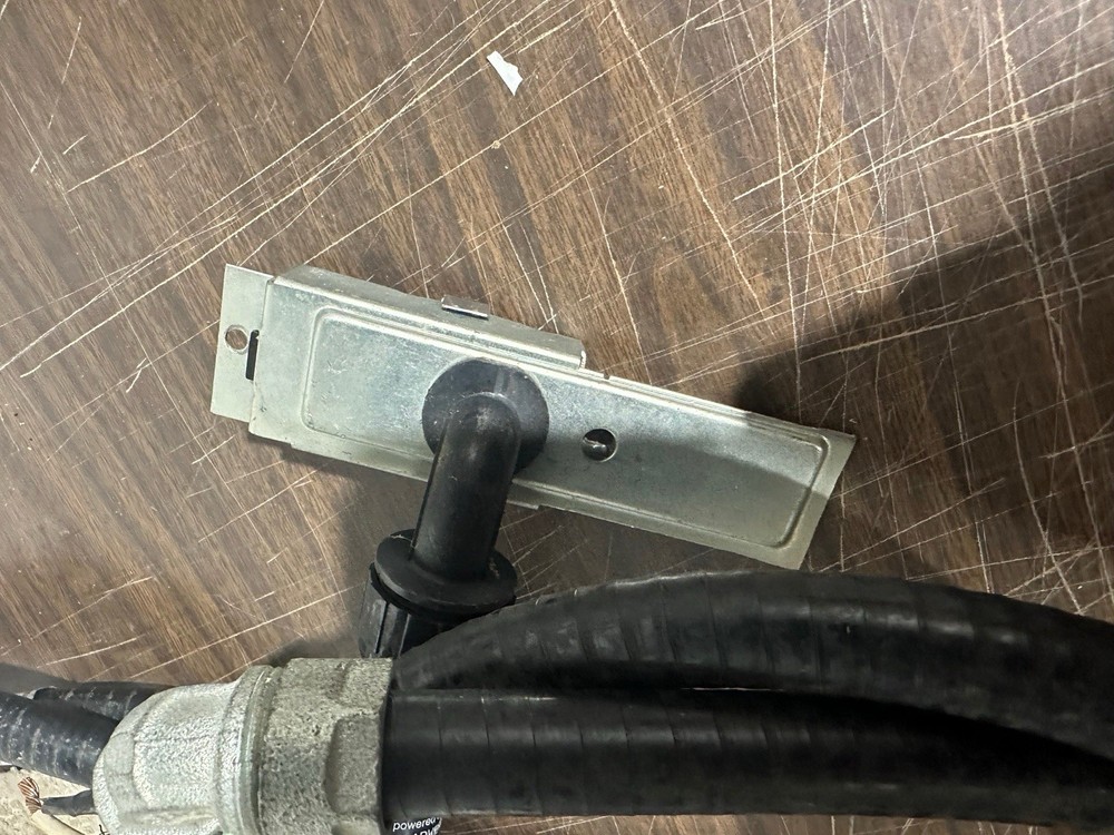 6’ Basefeed By Steelcase / 8 Wire / Model #98669-4