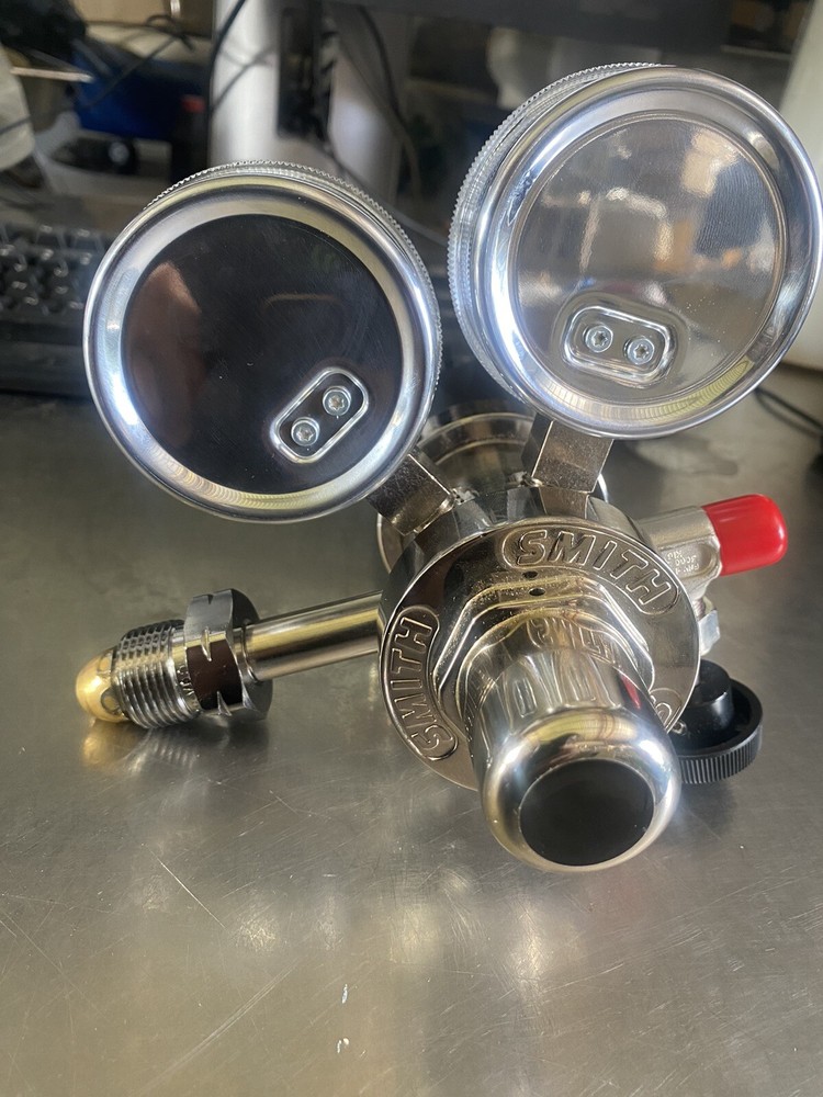 smith general purpose two stage regulator