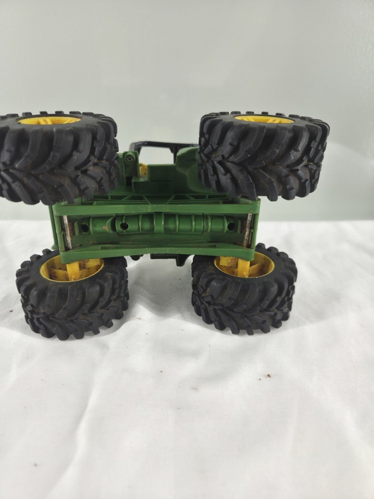 2 John Deere Toys