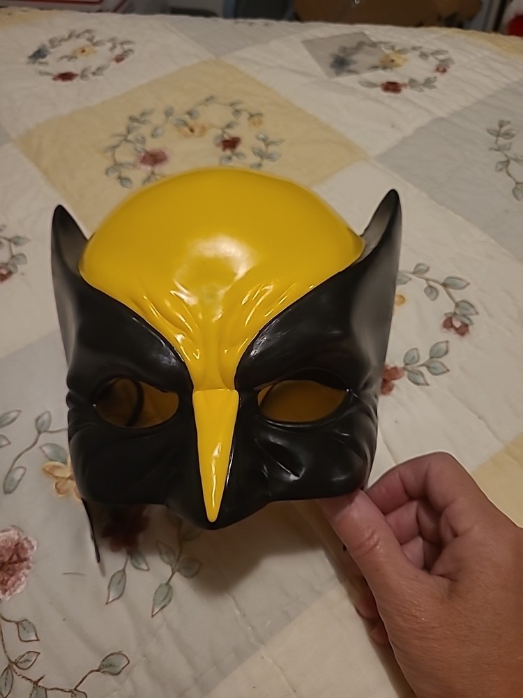 Vtg. Marvel Woverine Mask