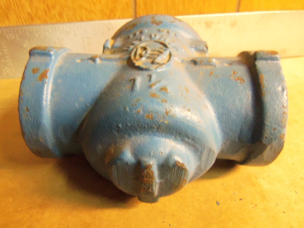 DeZurik – 1 ¼” Threaded Steel Valve (NOS)