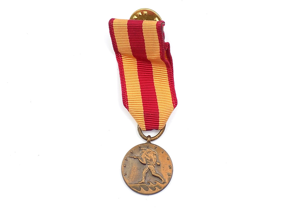 Original Post-WWII USMC Expeditionary Medal Miniature