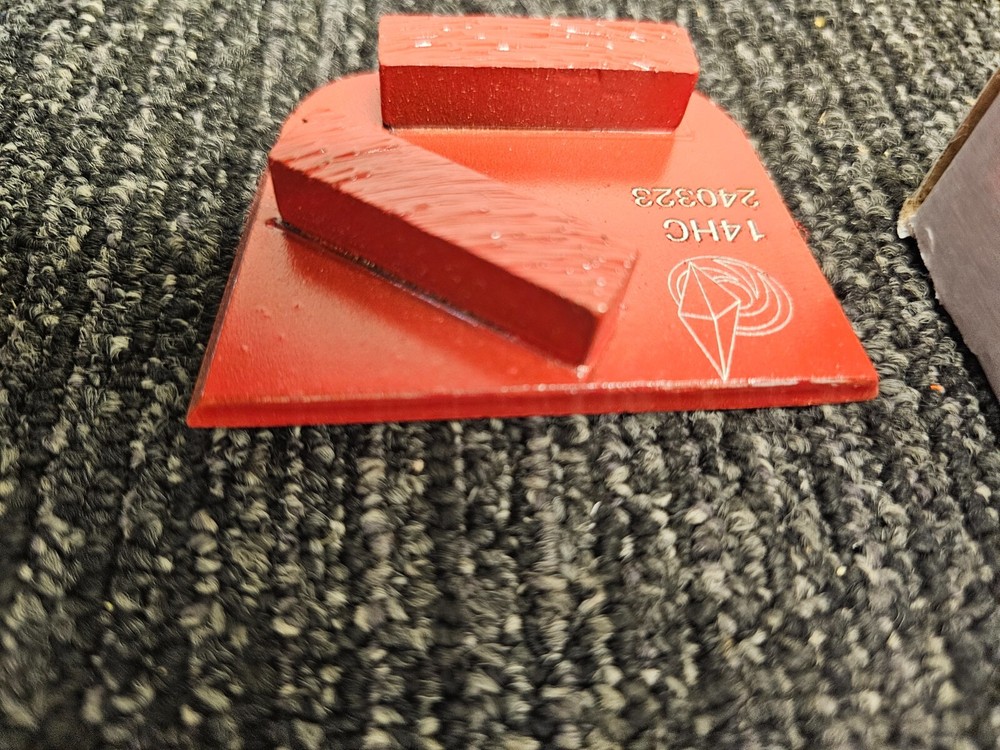 X2S-HC-0014 QUICK CHANGE TOOL WITH RECTANGULAR SEGMENTS FOR HARD CONCRETE