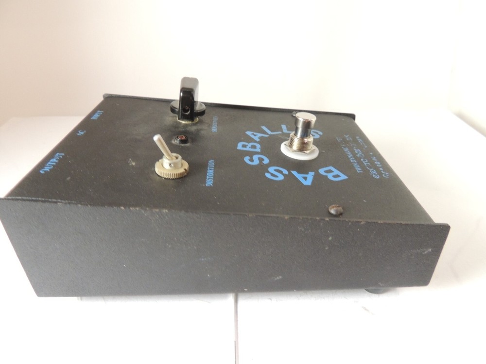 Electro Harmonix Sovtek BassBalls Bass Envelope Filter Effects Pedal Black Box