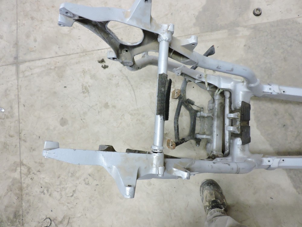 04 honda GL1800 GL 1800 Goldwing frame chassis