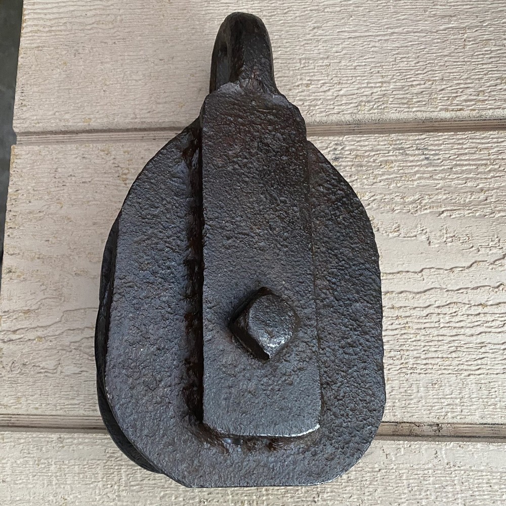 shipwreck iron pulley