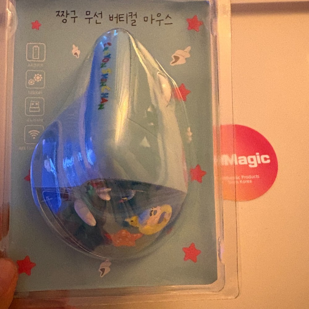 Crayon Shinchan Cute Bluetooth Vertical Mouse 3 Multi-Device