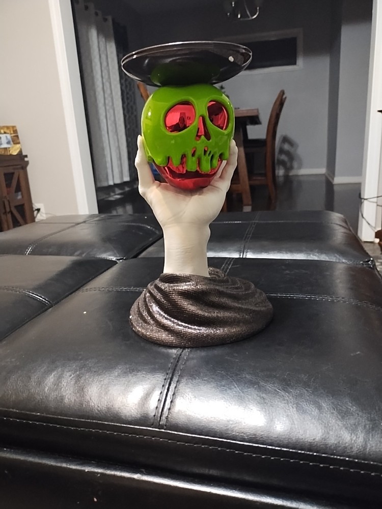 Skull Apple Hand Sculpture Halloween Decor