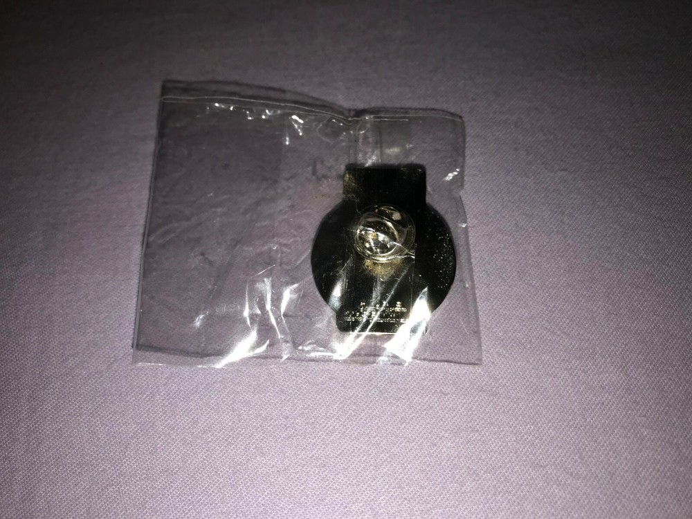 MARVEL COLLECTOR CORPS PUNISHER PATCH & IRONMAN PIN **NEW*