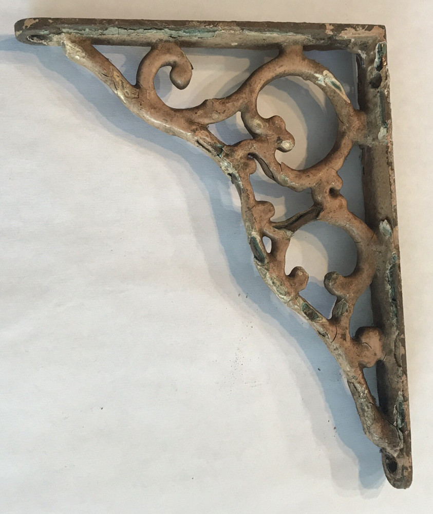 Antique distressed painted iron bracket 8"x6"