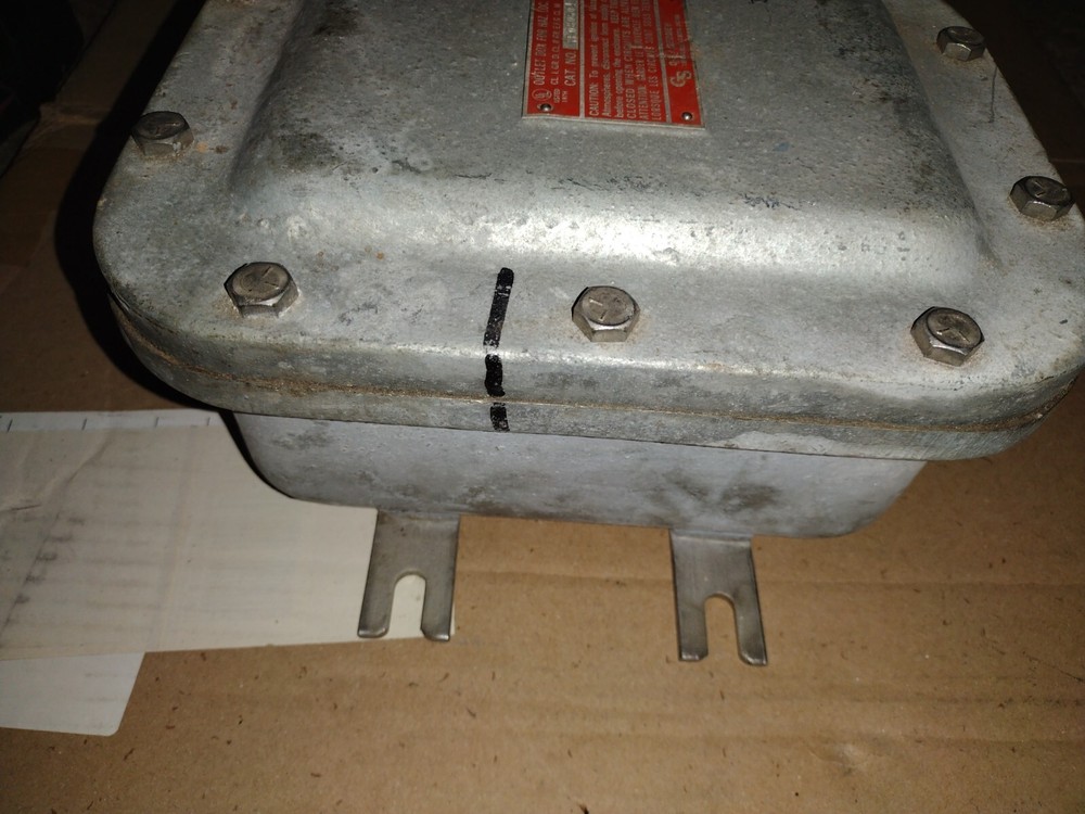 OZ-Gedney Y/E-080604 Cast Iron Junction Box
