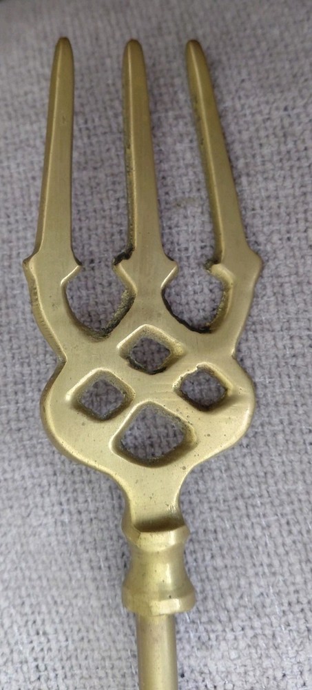 Vintage Toasting Fork Solid Brass (The Revenge Ship 1588) 47cm long Fireplace
