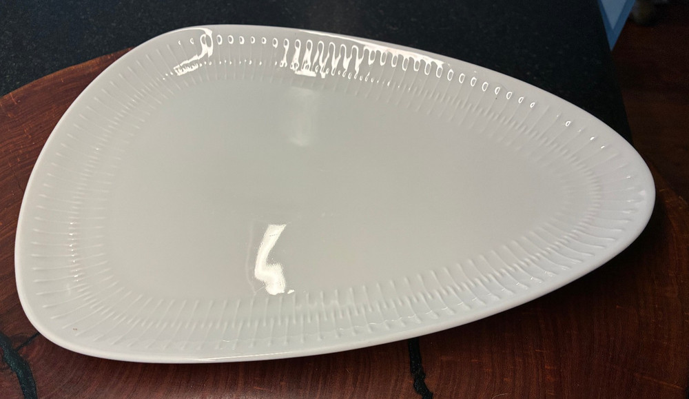 Hutschenreuther Apart Pattern - 13" Oval Serving Platter