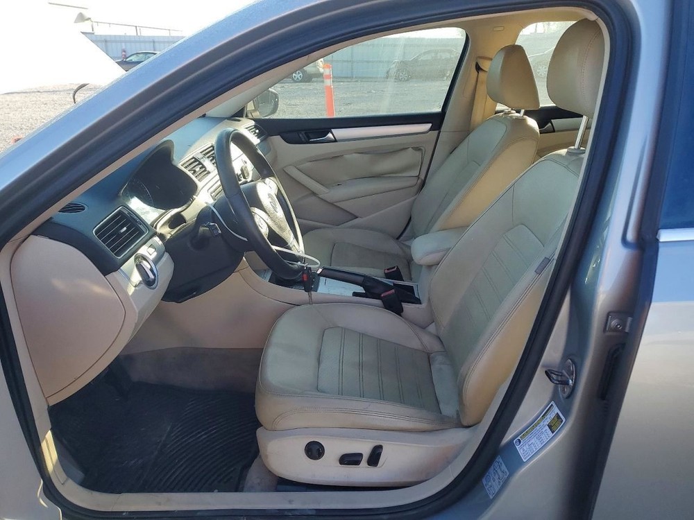 Fuse Box Engine Compartment Fits 12-22 PASSAT 5022155