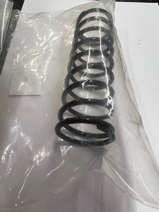 NEW MASSEY FERGUSON W247680B SPRING