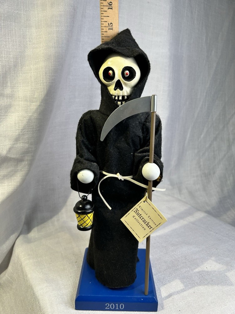 2010 Grim Reaper Skeleton 14" Nutcracker Target Limited Edition Halloween Rare