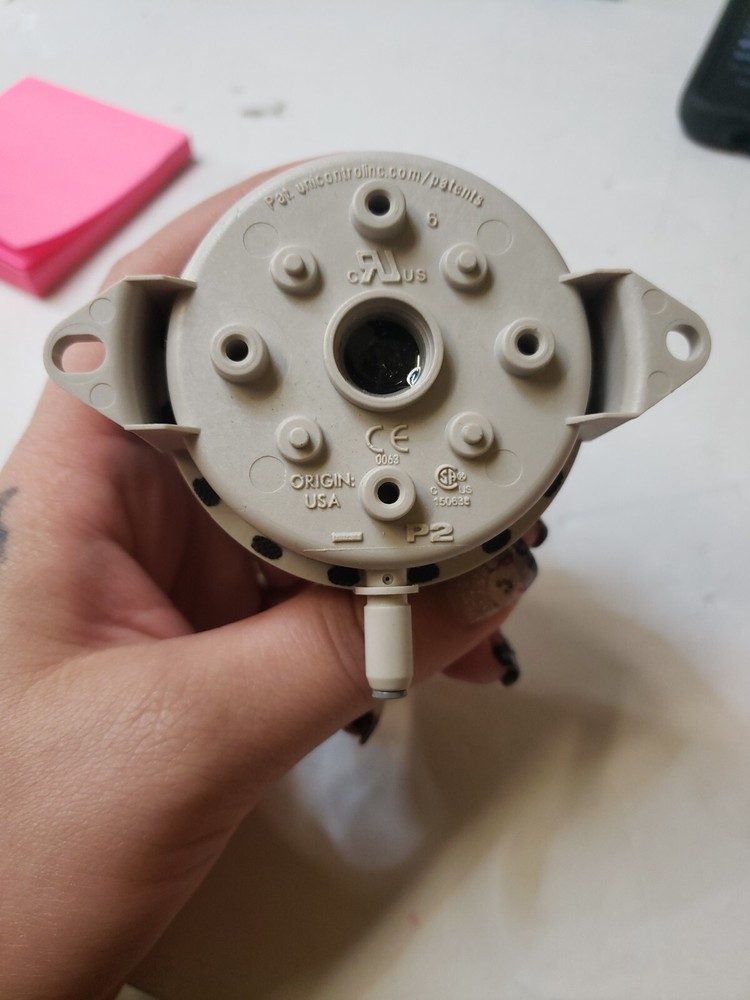 Cleveland Controls Pressure Switch For Polaris Water Heater NS2-1518-00