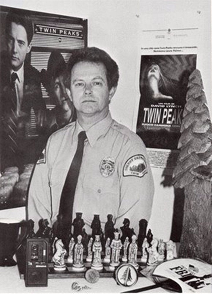 TWIN PEAKS UNEDITED MATERIAL FROM 1990'S