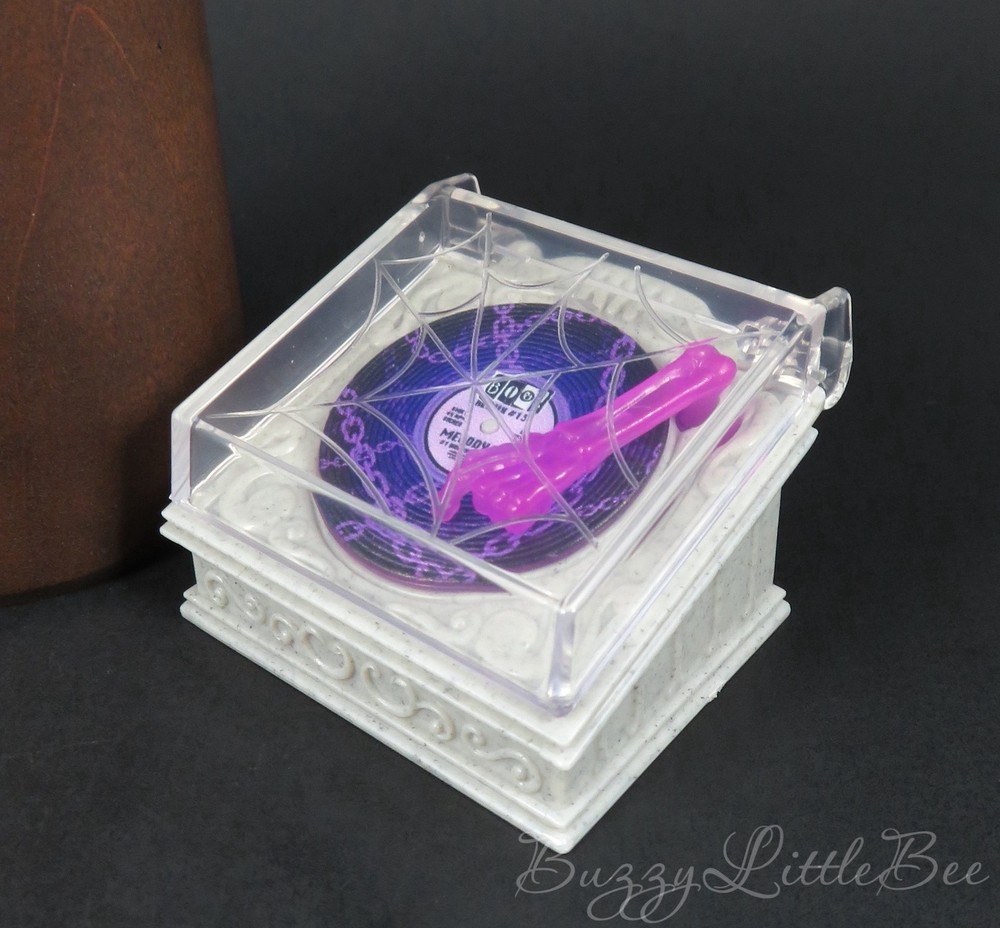 Spectra Self-Scare Secrets Record Player Monster High Doll G3