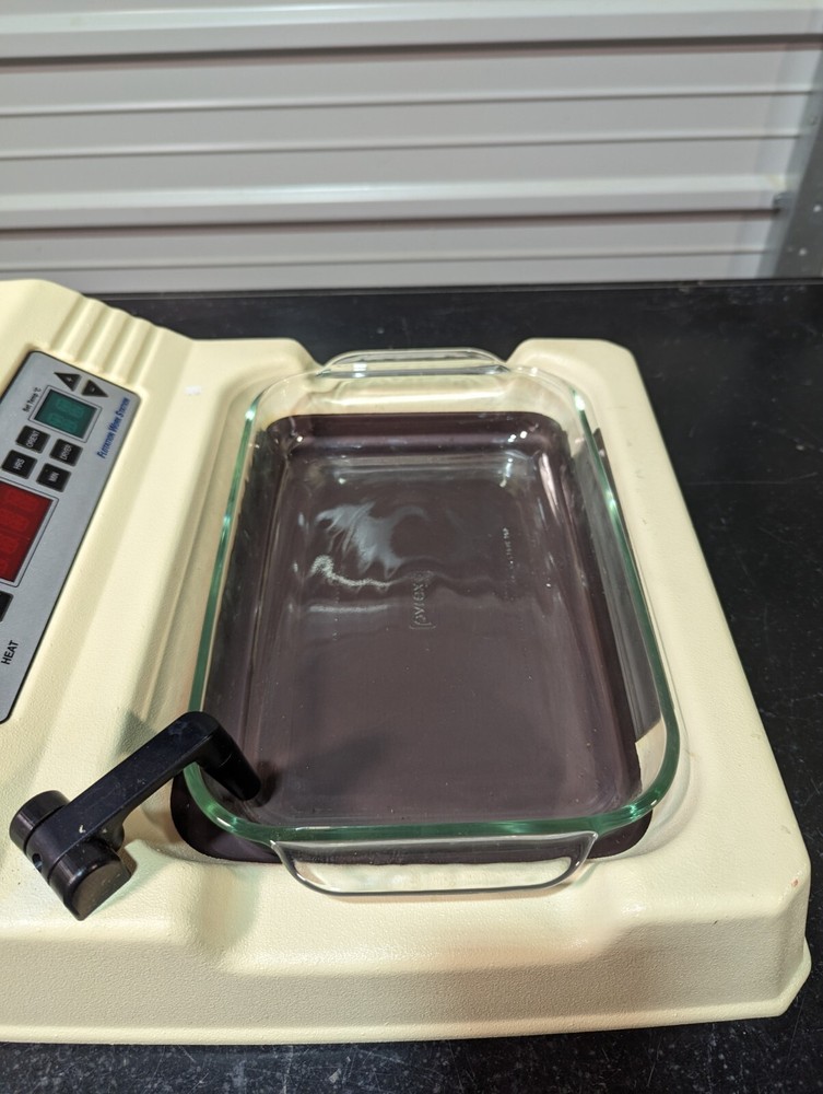Fisher HealthCare Tissue Flotation Bath Workstation with Pyrex Dish & Light