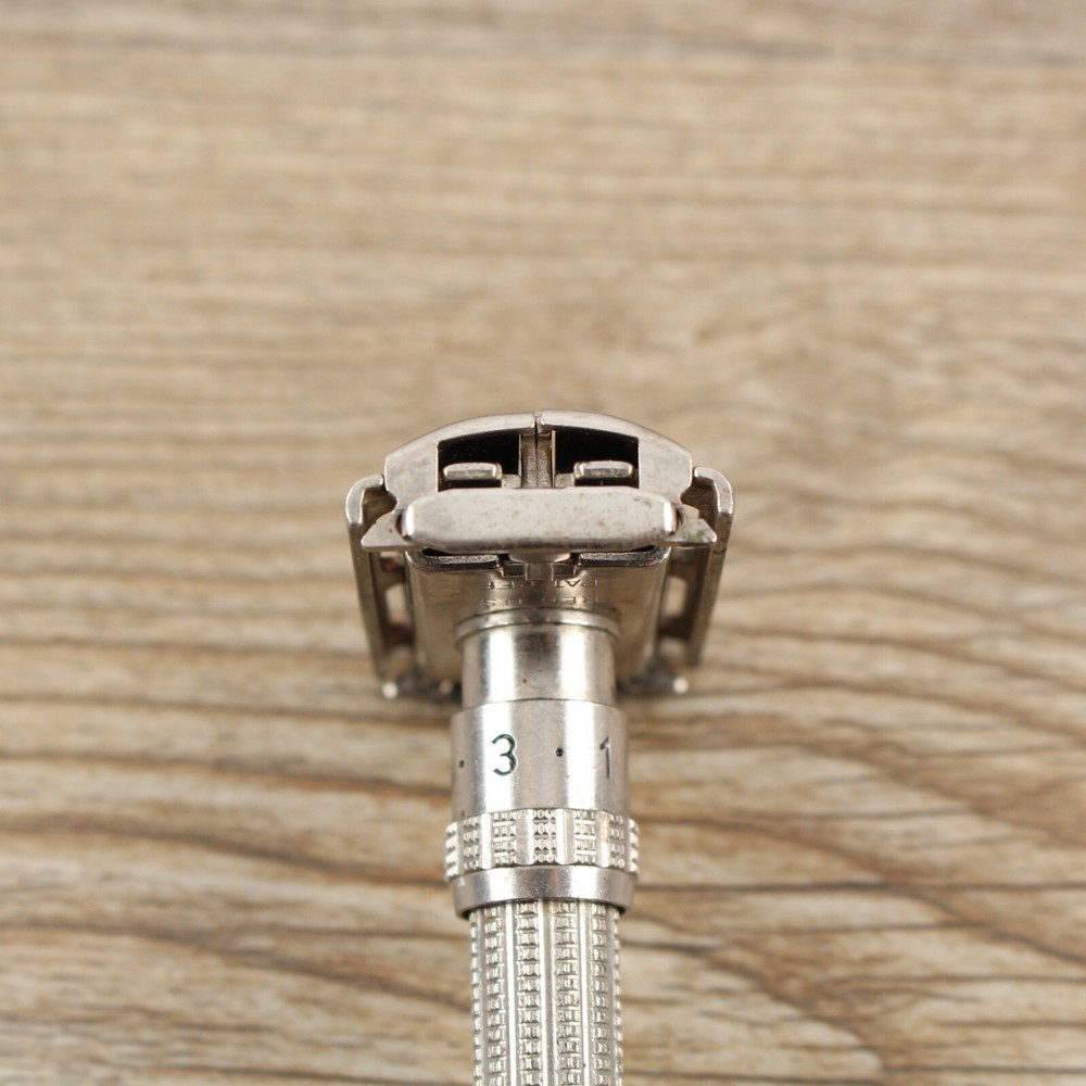 Gillette SLIM Handle Adjustable Razor - TTO - M-3 - 1967 Model