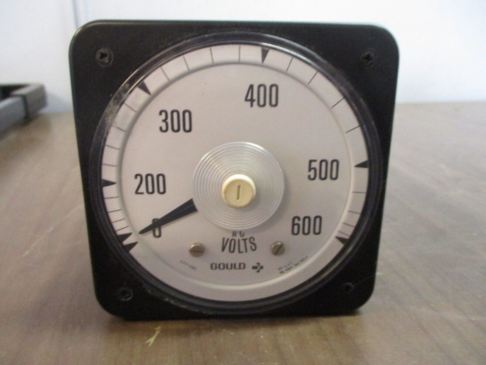 Crompton / Gould Type 077-08 AC Voltmeter VA RSSJ Range: 0-600V Used