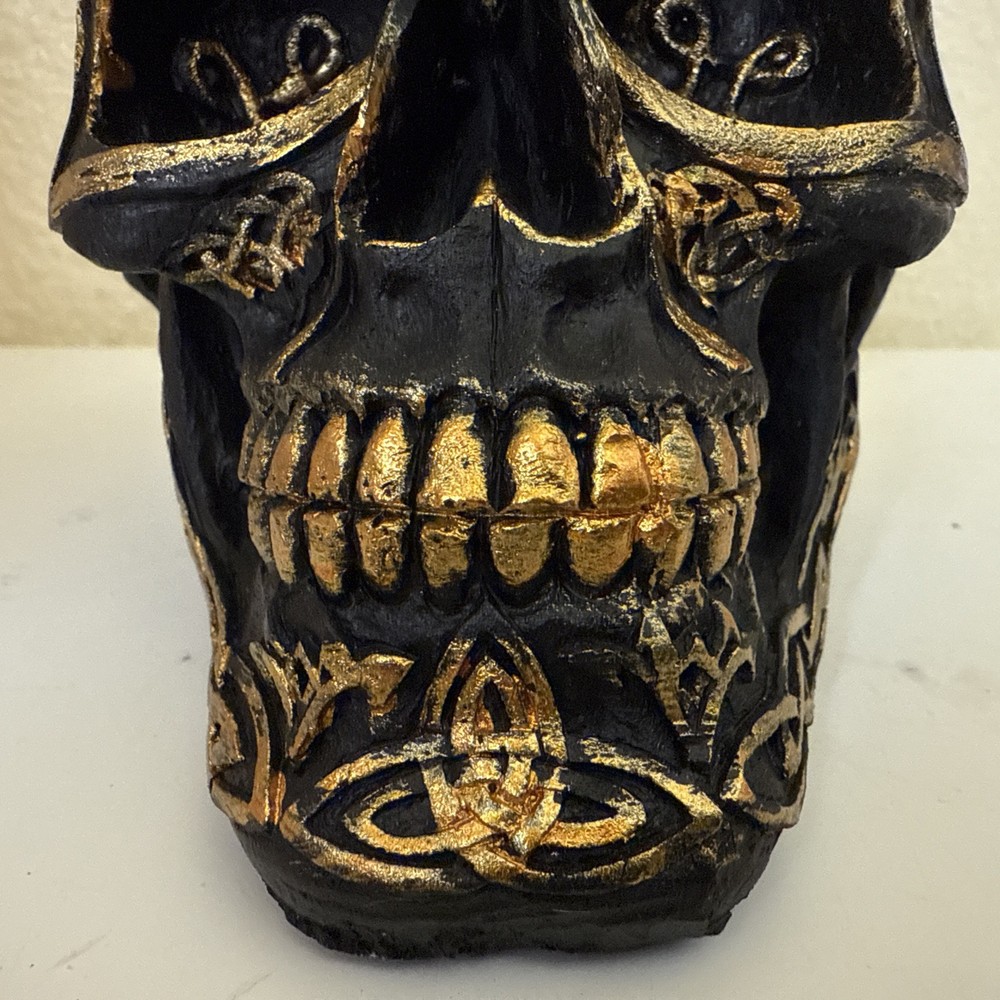 Celtic Trinity Knotwork Crusader Templar Knights Cross Black Gold Skull Statue