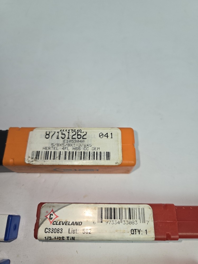 Milling Cutter,end Mills Asorted Sizes, Not All Bits Match There Case.13 Bits