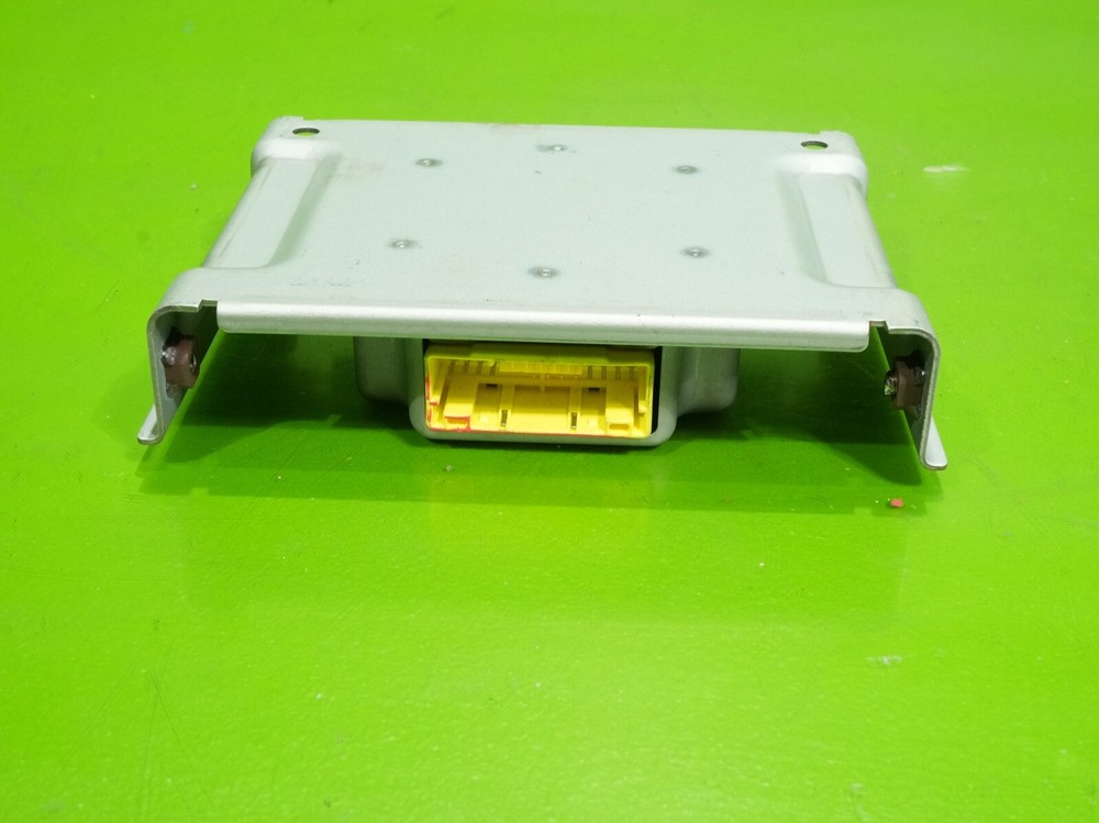 97-99 3000GT OEM MR277721 computer unit module