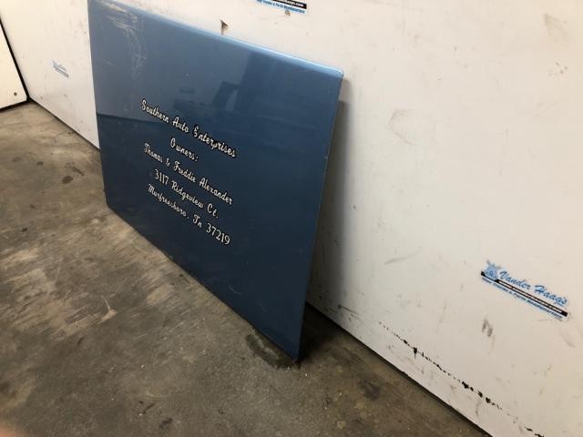 Volvo VT Right/Passenger Sleeper Door - Used