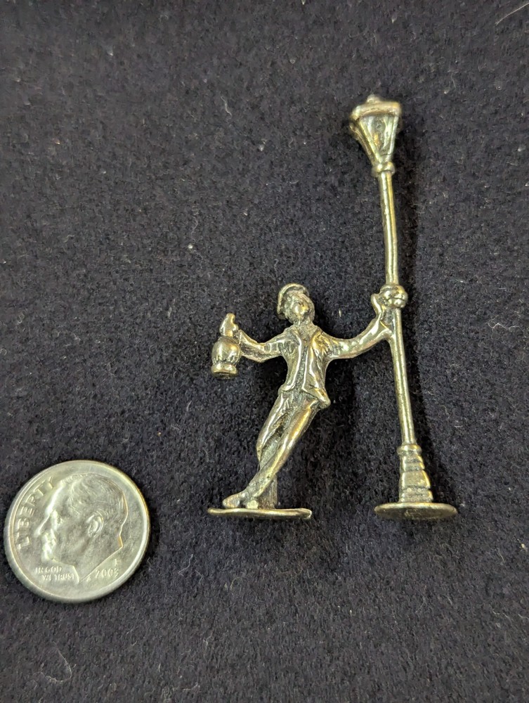 Miniature Sterling Drunk Man on Lampost unmarked