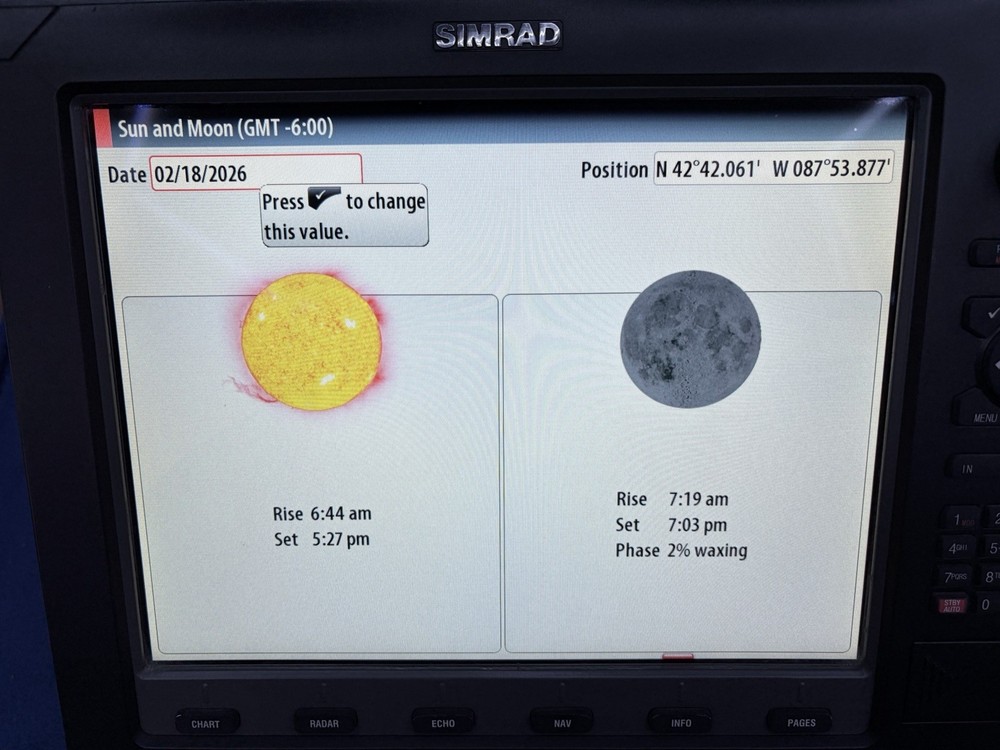 Simrad NSE 12 GPS Chartplotter Multifunction Display W/ Cover - See Description