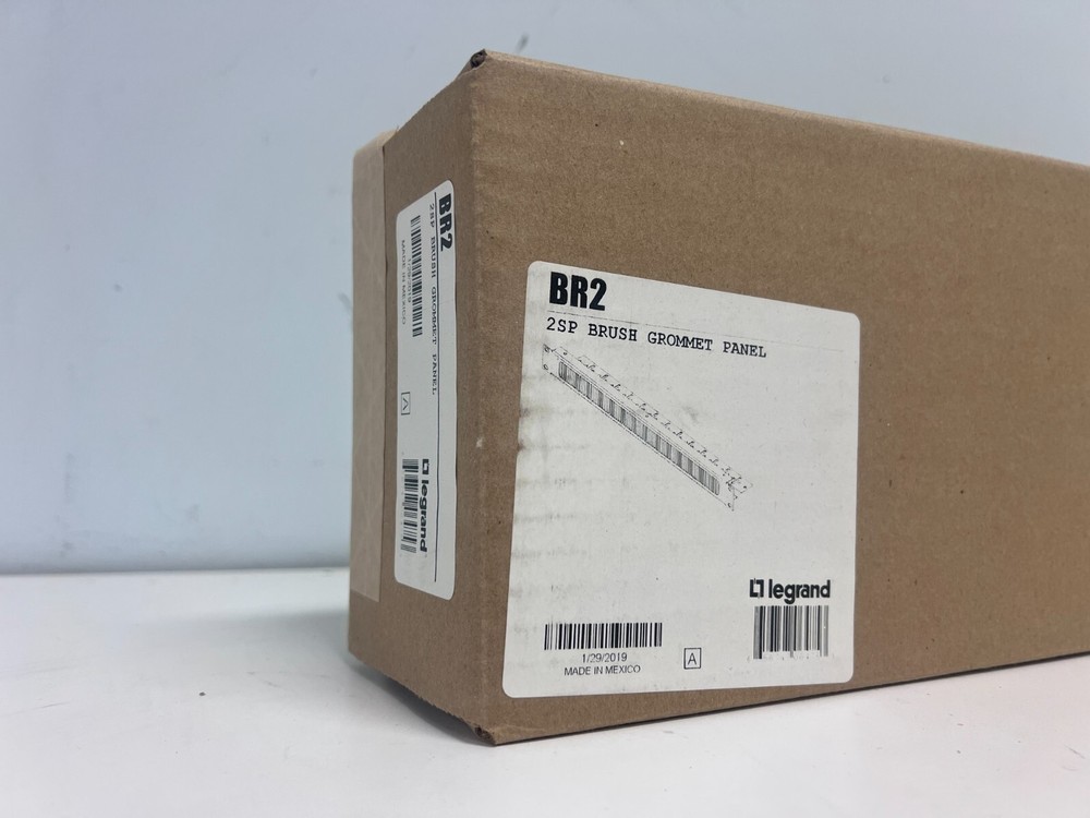 Middle Atlantic (BR2) - Brush Grommet Panel 2U AV Rack