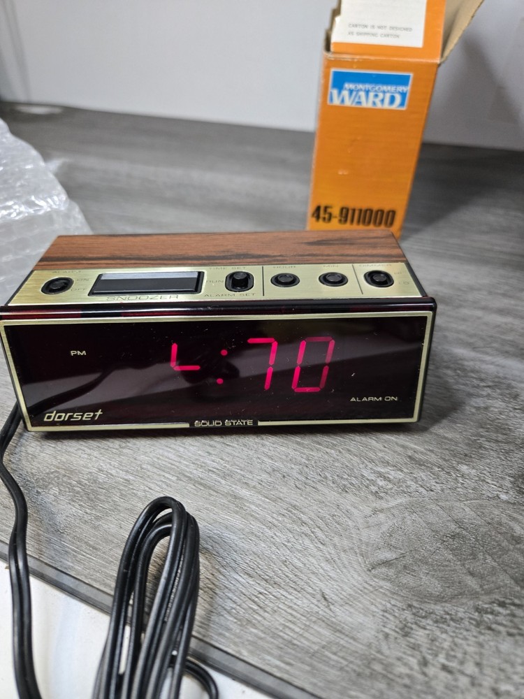 Dorset Solid State Alarm Clock Model 526N (Great Condition) w/box UL