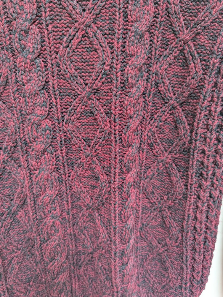 Rugged Trail Cable Knit Chunky Jumper Pullover Size Medium Burgundy