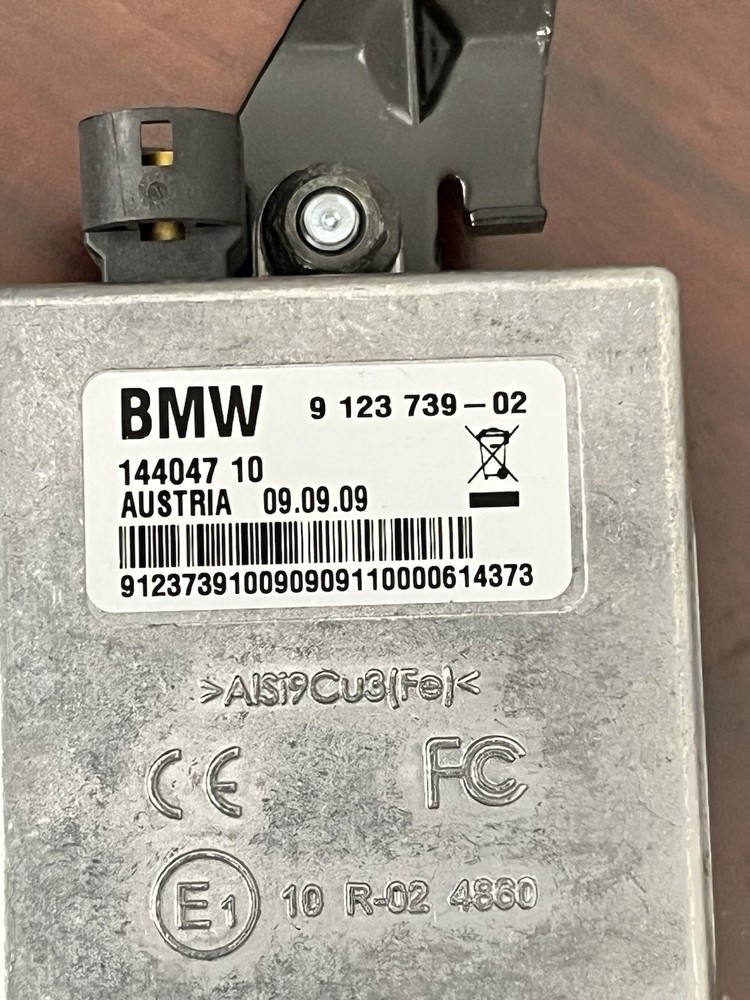 07-10 BMW 335i E60 E61 5 Series USB Interface Hub Adapter Module 9123739 OEM