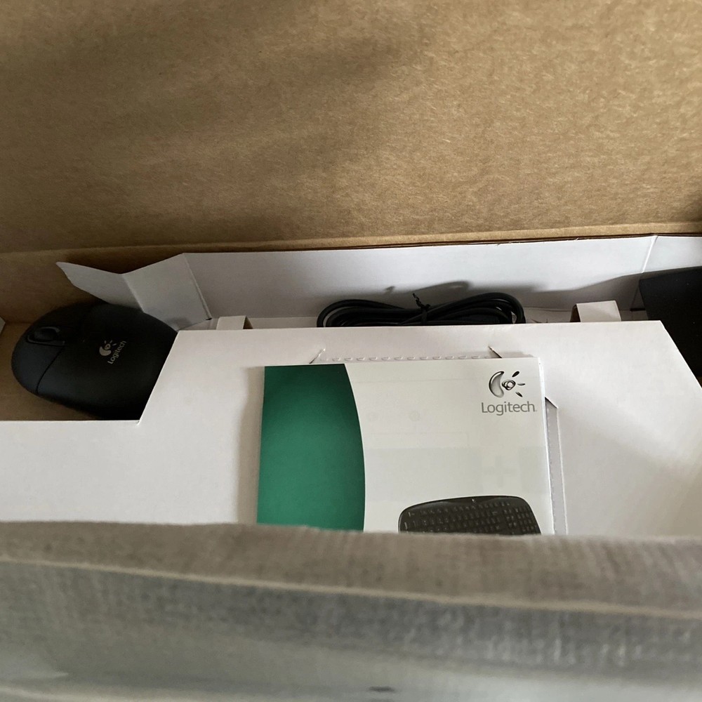 NEW Logitech EX100 BLACK Cordless Desktop Computer Keyboard & Mouse Set
