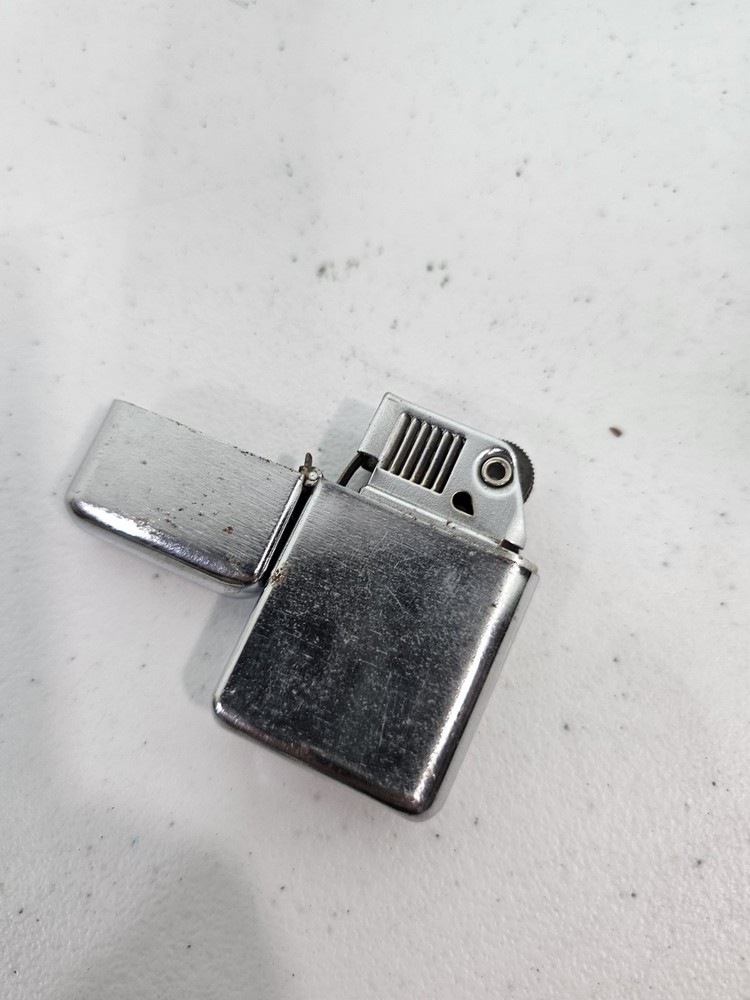 Vintage Ronson Typhoon Silver Lighter