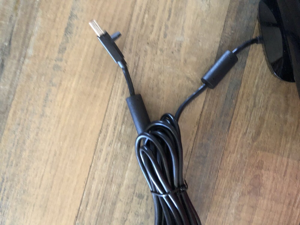 XBOX 360 Kinect Sensor Model No. 1414 With 3 Games!!!