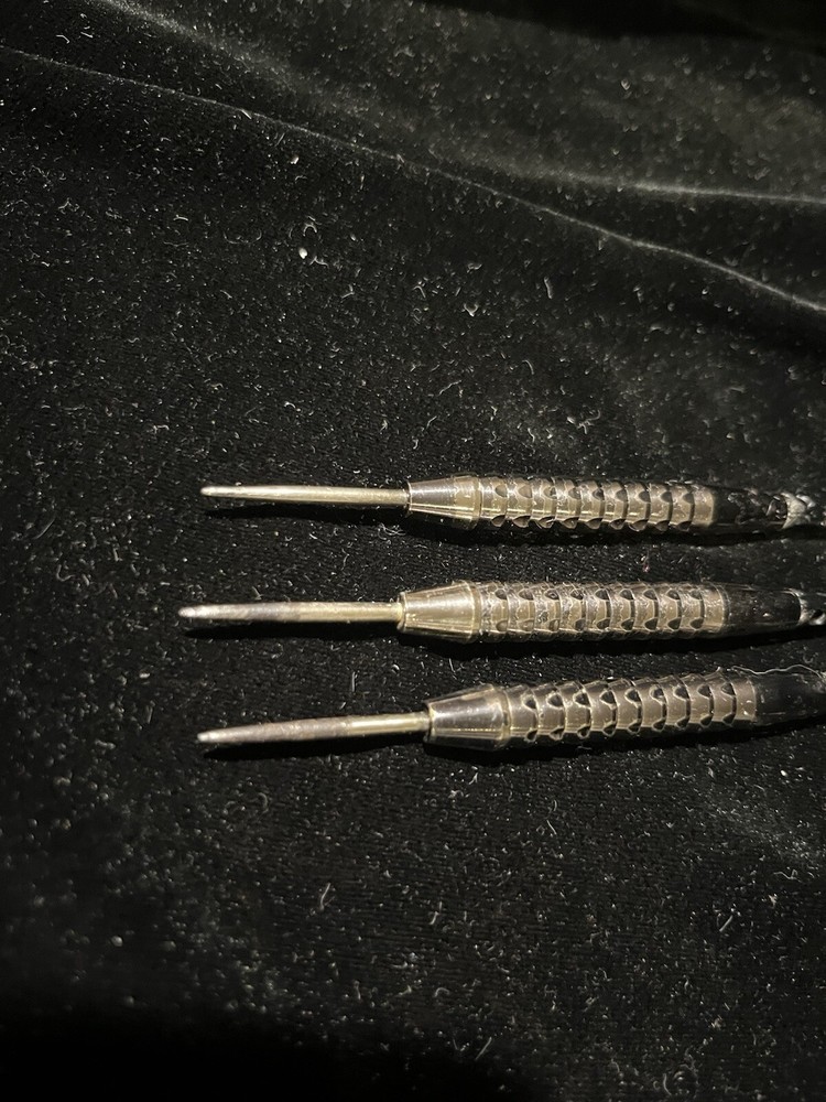 VINTAGE HALEX SILVER DARTS W/ CASE