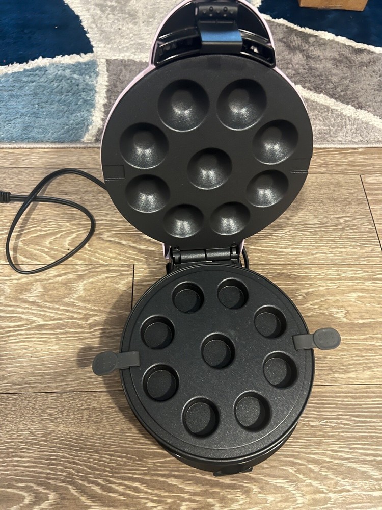 DASH--EXPRESS MINI CUPCAKE MAKER--DCM009GBLA04--NEVER USED