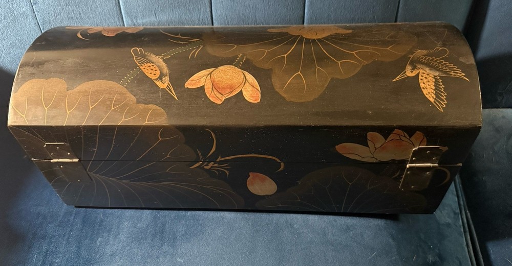 Japanese large old lacquerware box