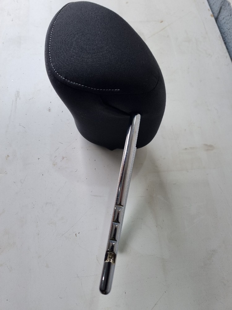 AUDI A1 HEADREST / BLACK CLOTH PASSENGER SIDE FRONT HEADREST 2011- 2018