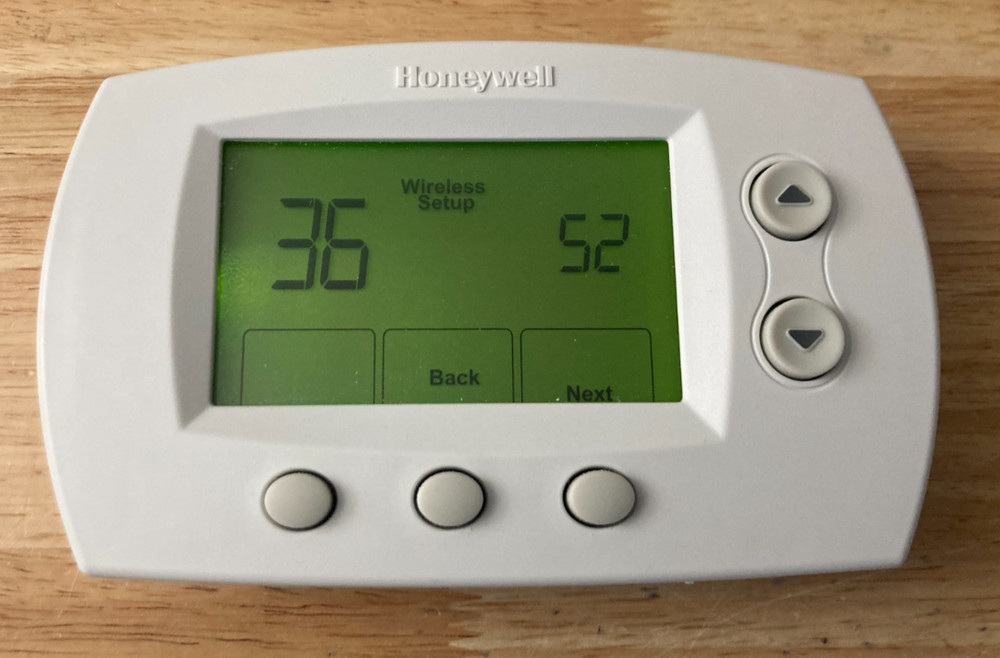 Honeywell TH5320R1002 Wireless FocusPRO Non-Programmable Thermostat (Tested)