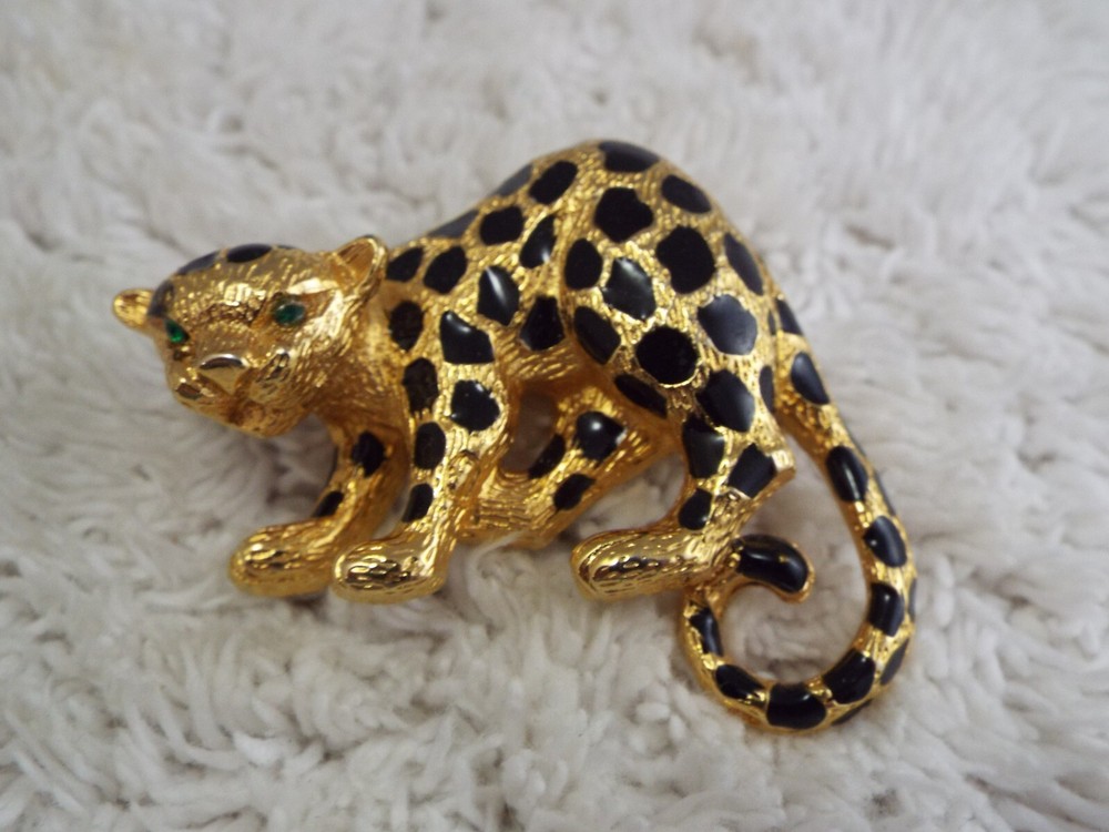 Goldtone Cheetah Panther Leopard Cat Pin (A32)