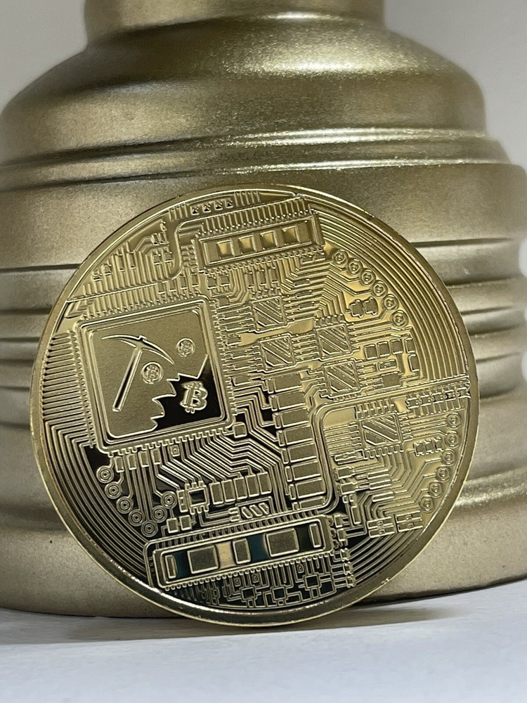 BITCOIN- Limited Edition Physical Coin with Display Case / Cryptocurrency￼
